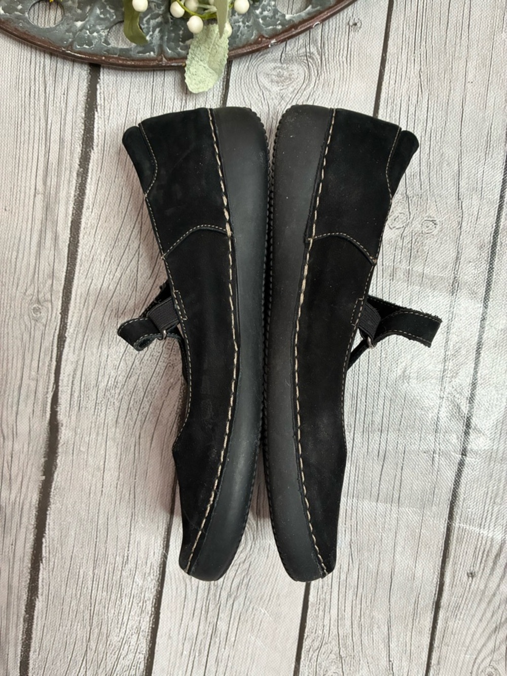 Vionic Judith Mary Janes Black Suede  Flats - Picture 6 of 11